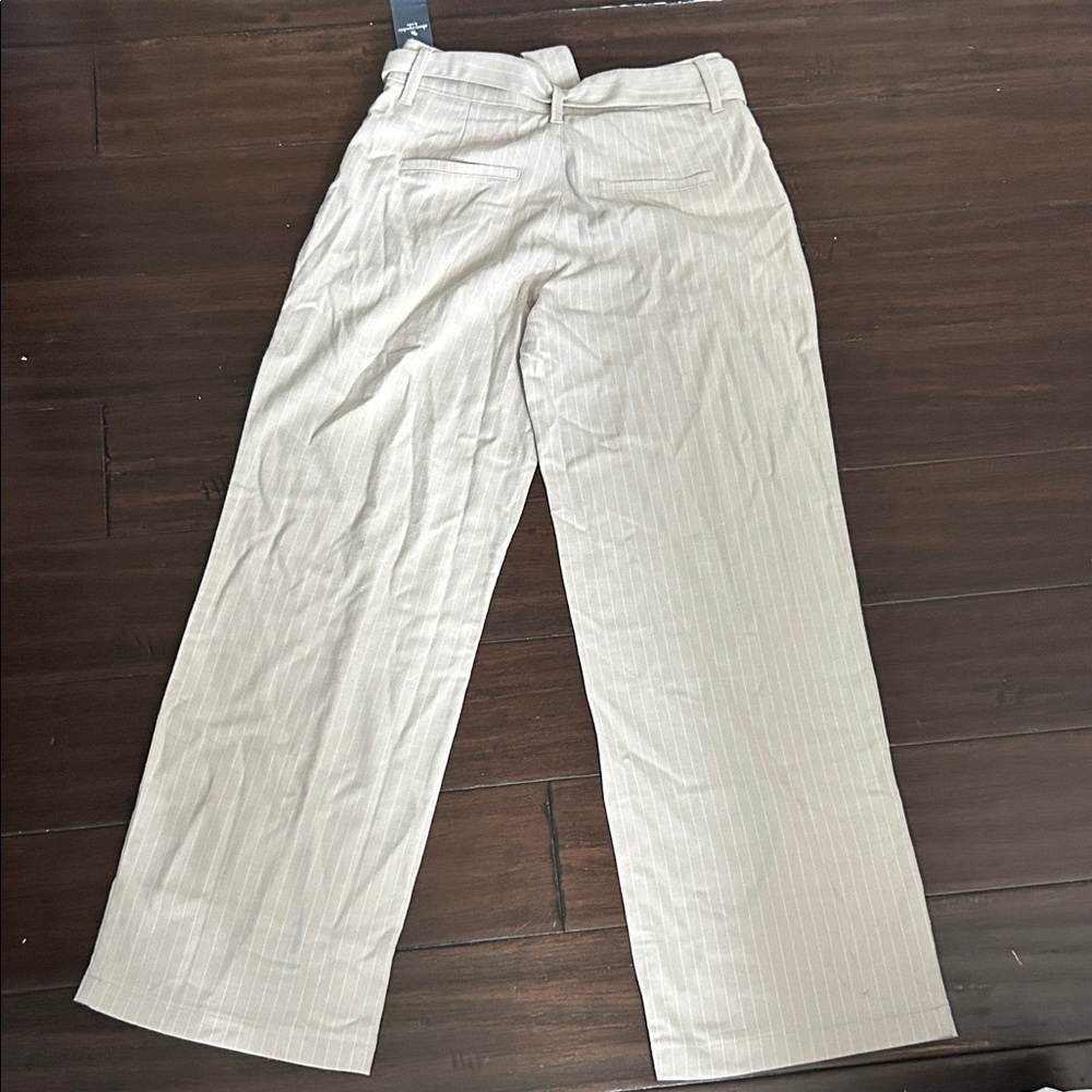 NWT Abercrombie & Fitch Girls slacks pants tan with pin stripe & belt 13/14 - Picture 6 of 8
